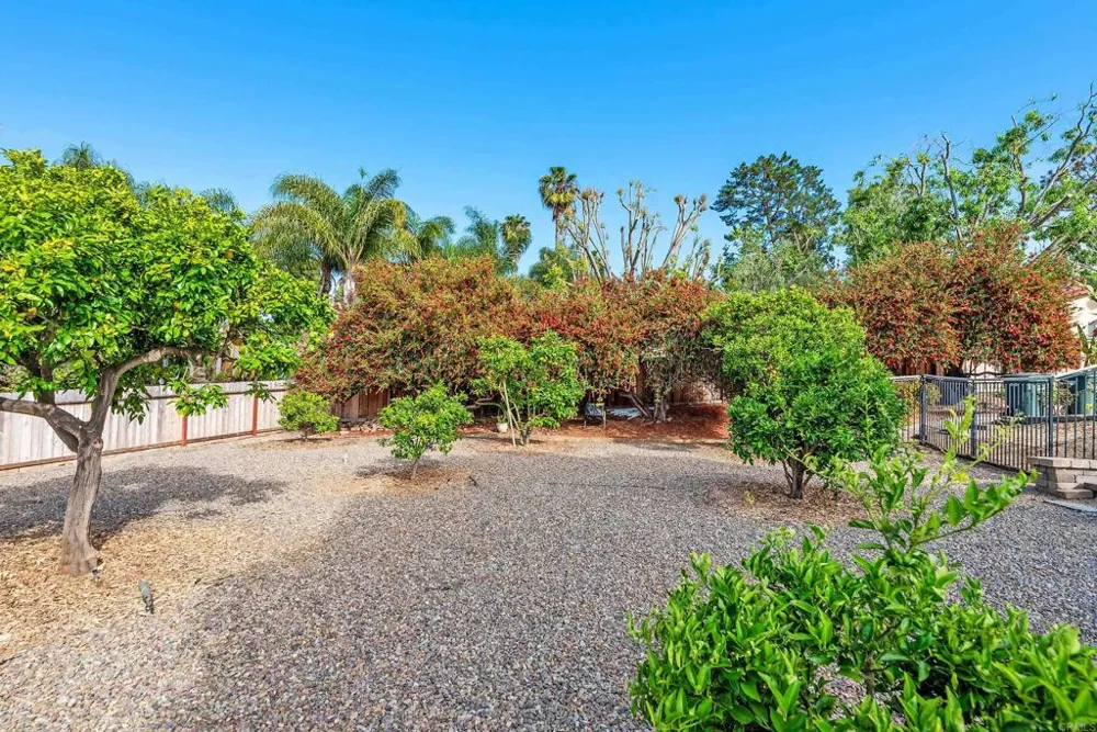 1092 Serena Way San Marcos, CA 92078