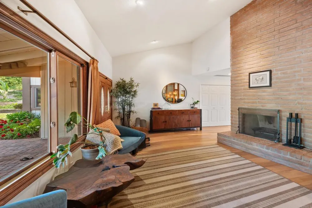 1092 Serena Way San Marcos, CA 92078