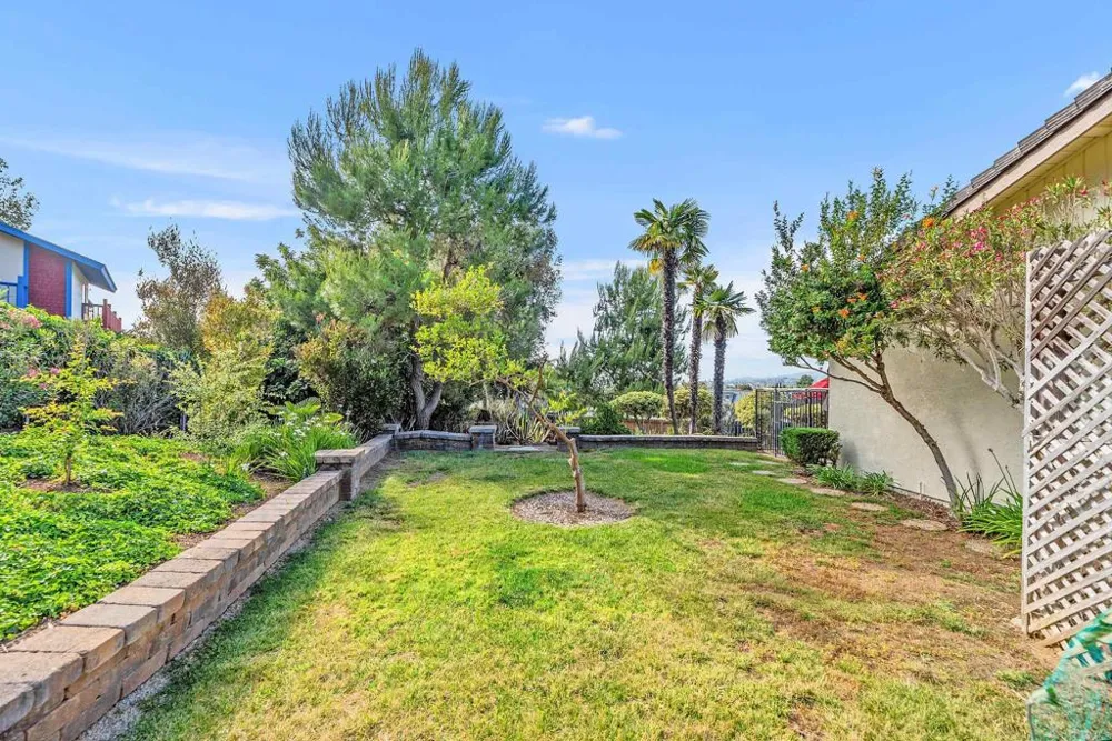 1092 Serena Way San Marcos, CA 92078