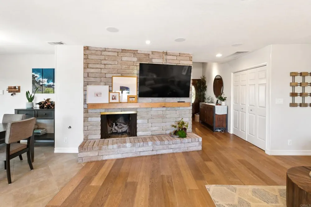 1092 Serena Way San Marcos, CA 92078