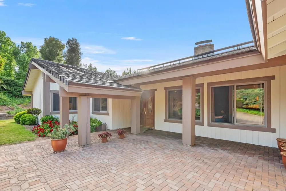 1092 Serena Way San Marcos, CA 92078