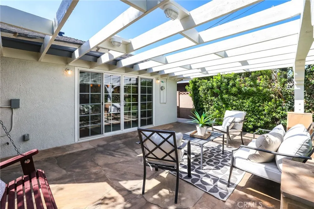6571 Pickett Garden Grove, CA 92845