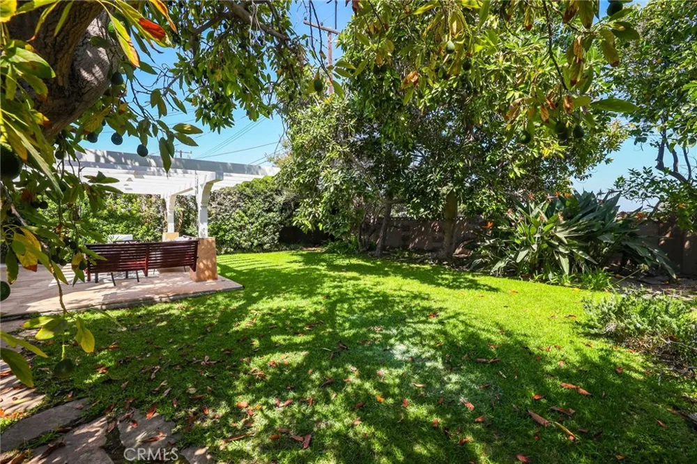 6571 Pickett Garden Grove, CA 92845