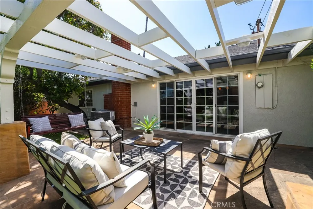 6571 Pickett Garden Grove, CA 92845