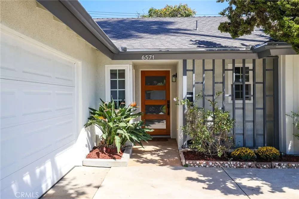 6571 Pickett Garden Grove, CA 92845
