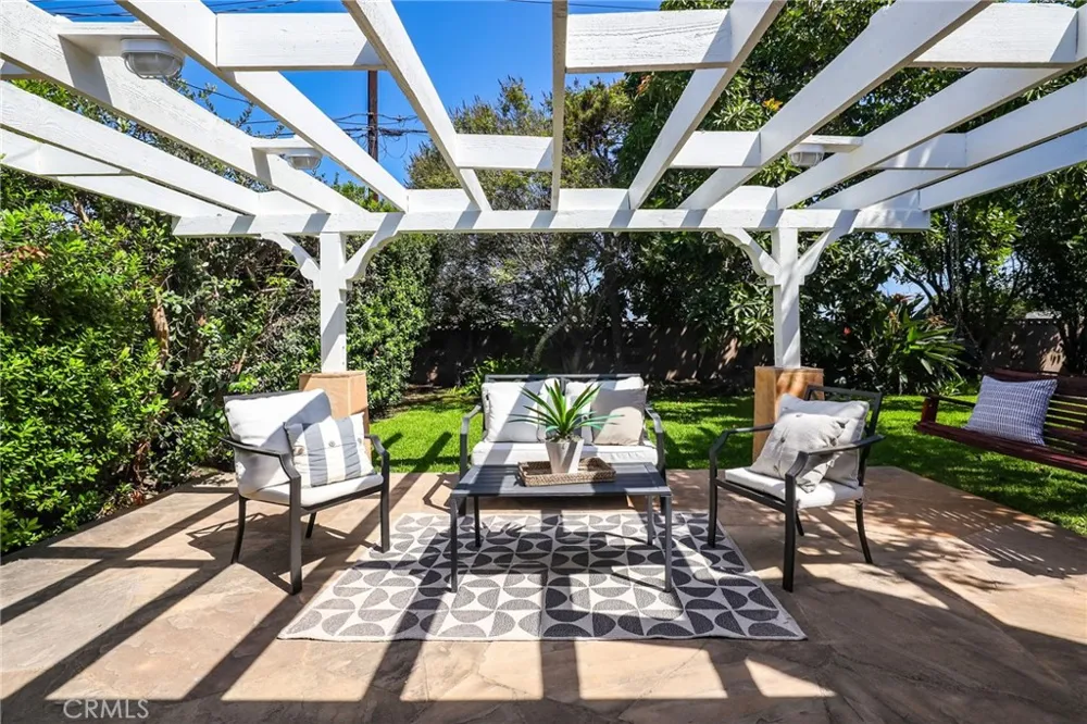6571 Pickett Garden Grove, CA 92845