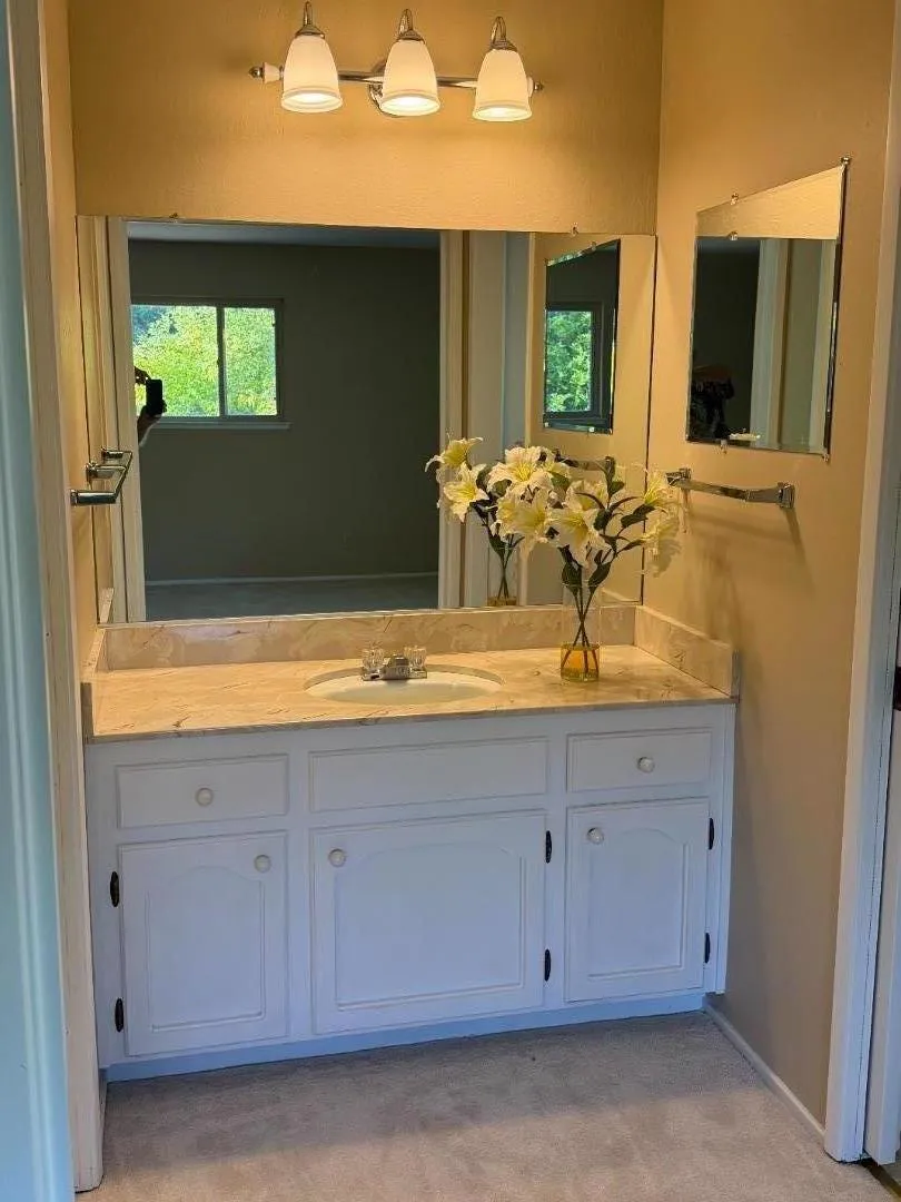 9175 Vista Del Monte Court Gilroy, CA 95020