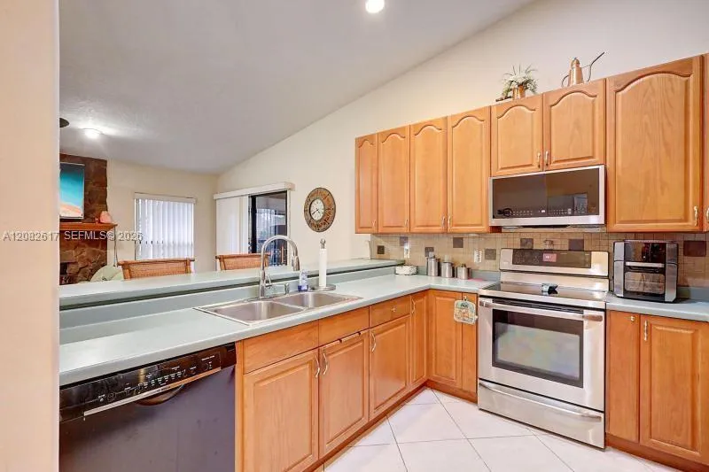 412 SW Sansom Ln Port St. Lucie, FL 34953
