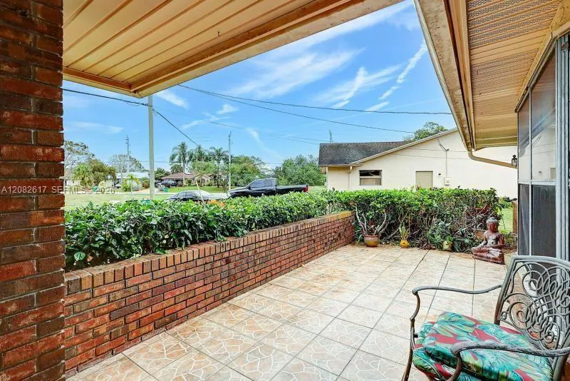 412 SW Sansom Ln Port St. Lucie, FL 34953