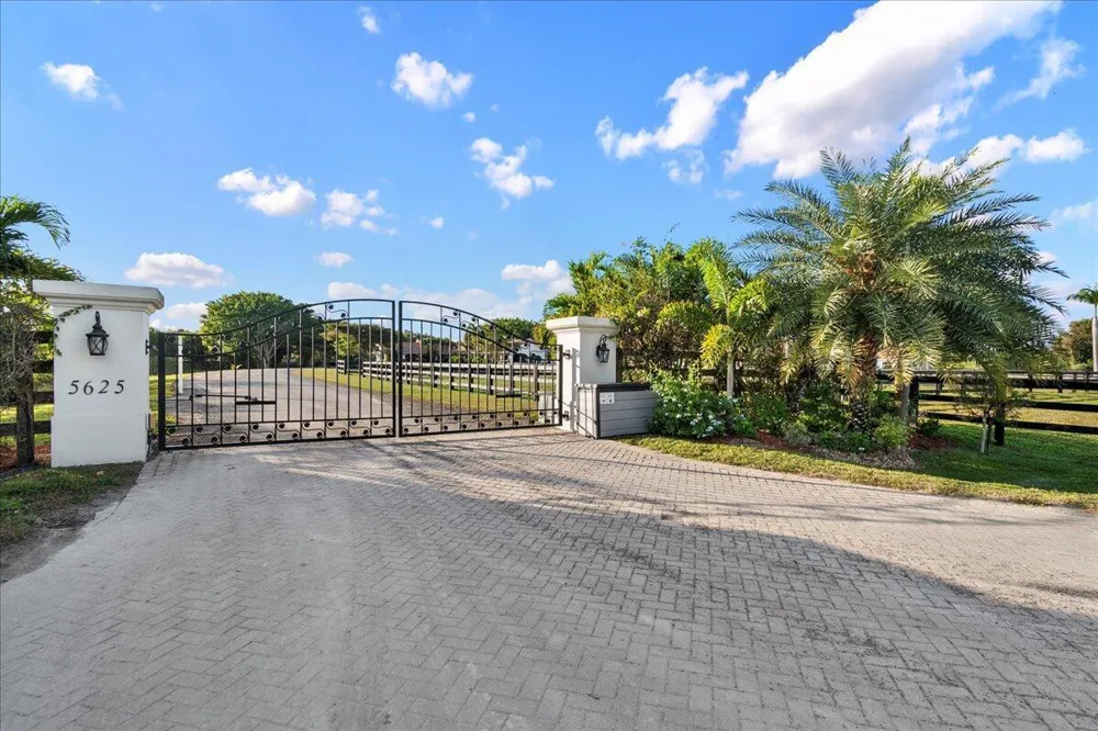 5625 140th Avenue S Wellington, FL 33449