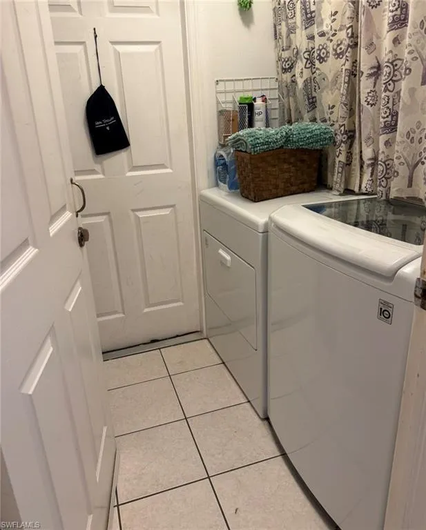 3009 NE 7th Place Cape Coral, FL 33909