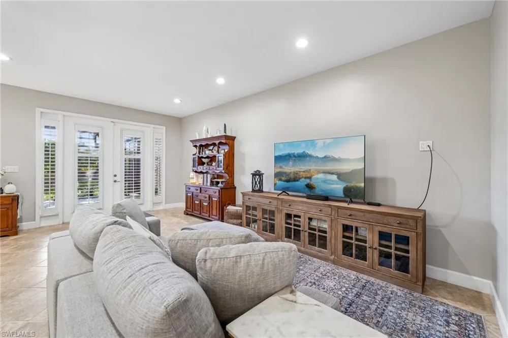 14966 Summit Place Circle Naples, FL 34119