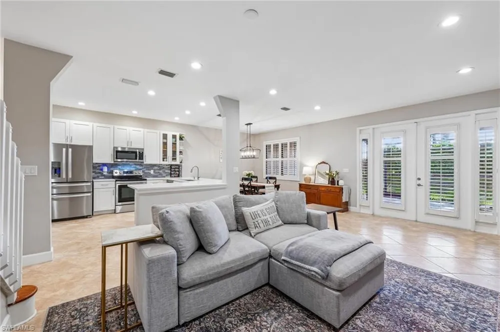 14966 Summit Place Circle Naples, FL 34119