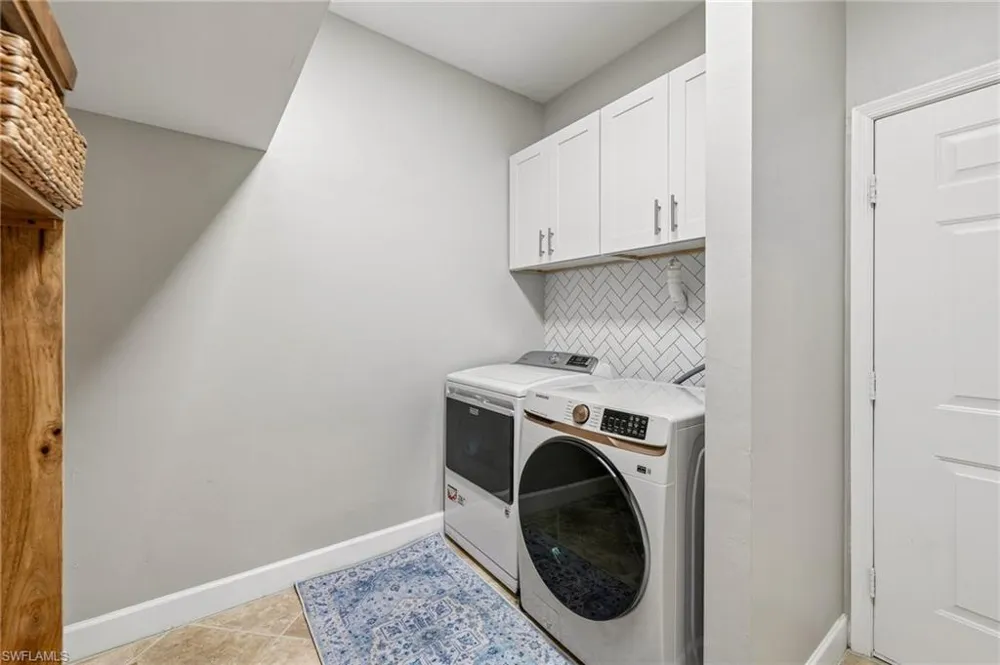14966 Summit Place Circle Naples, FL 34119