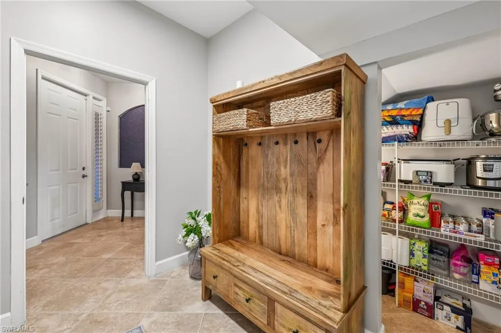 14966 Summit Place Circle Naples, FL 34119