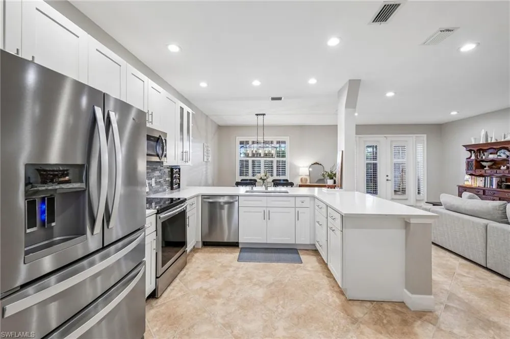 14966 Summit Place Circle Naples, FL 34119