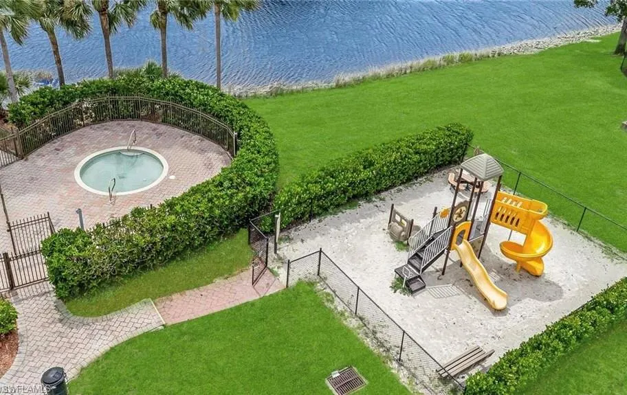 14966 Summit Place Circle Naples, FL 34119
