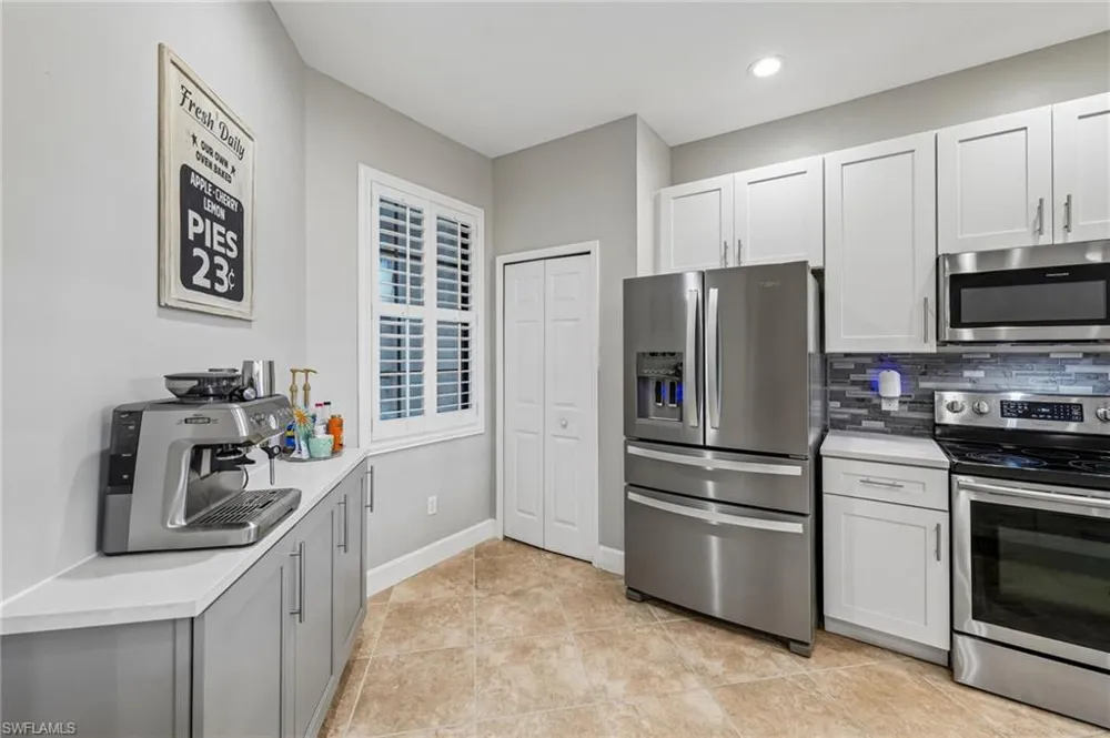 14966 Summit Place Circle Naples, FL 34119
