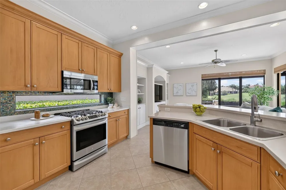 7058 VILAMOURA PLACE Lakewood Ranch, FL 34202