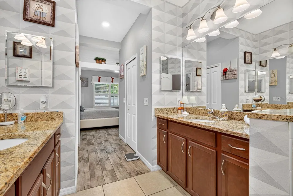 7010 PLAYA BELLA DRIVE Bradenton, FL 34209