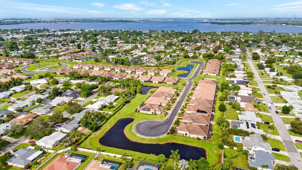 7010 PLAYA BELLA DRIVE Bradenton, FL 34209