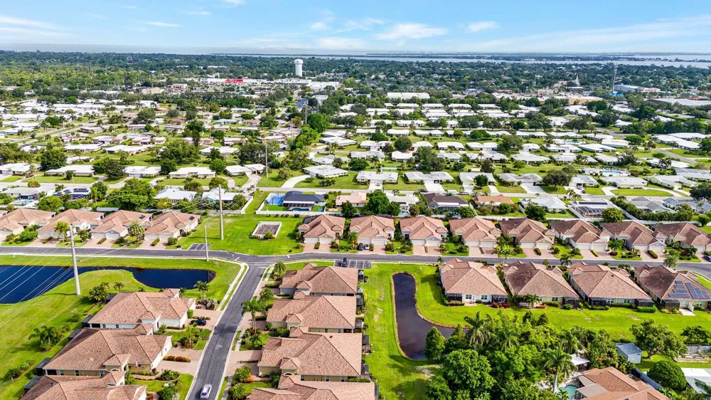 7010 PLAYA BELLA DRIVE Bradenton, FL 34209