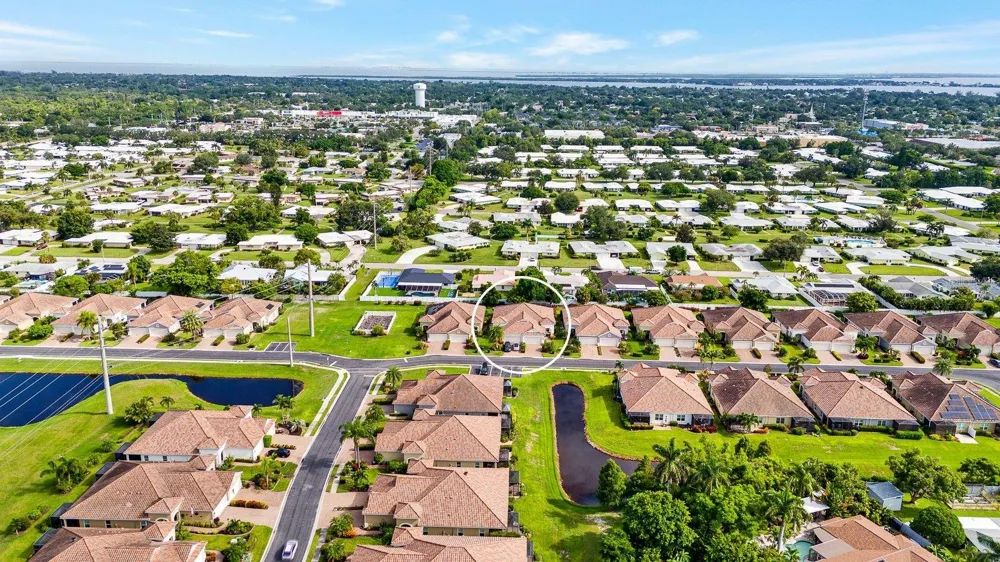 7010 PLAYA BELLA DRIVE Bradenton, FL 34209