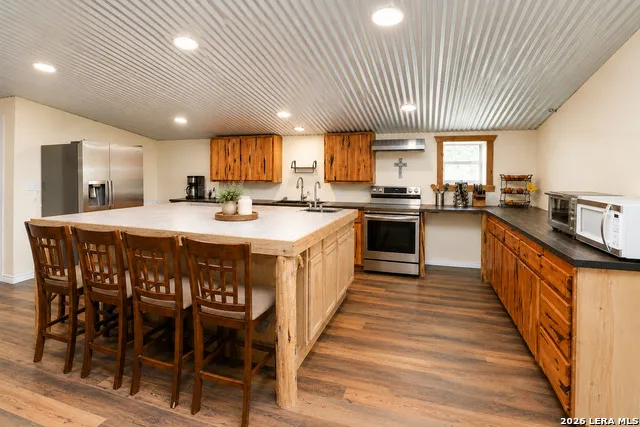 206 LEON KLINK ST Camp Wood, TX 78833