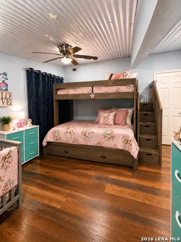 206 LEON KLINK ST Camp Wood, TX 78833