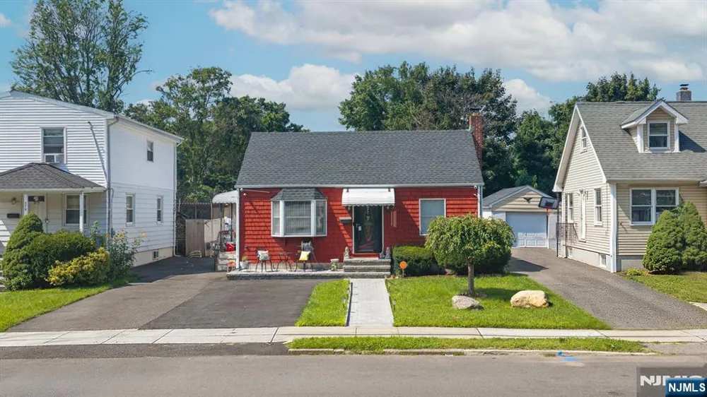 379 Chamberlain Avenue Paterson, NJ 07502