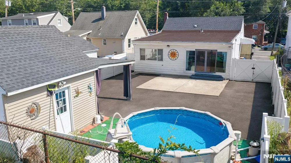 379 Chamberlain Avenue Paterson, NJ 07502