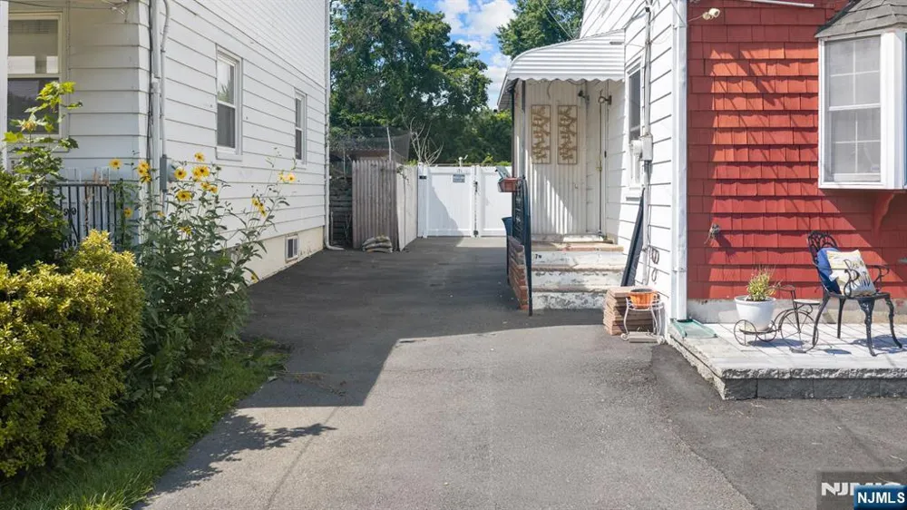 379 Chamberlain Avenue Paterson, NJ 07502
