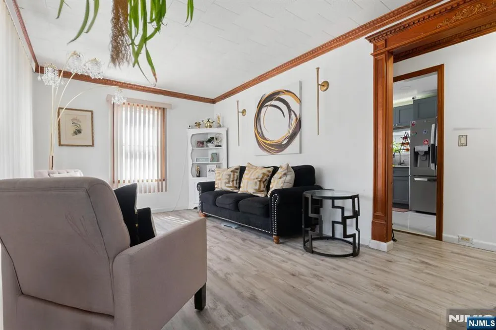379 Chamberlain Avenue Paterson, NJ 07502