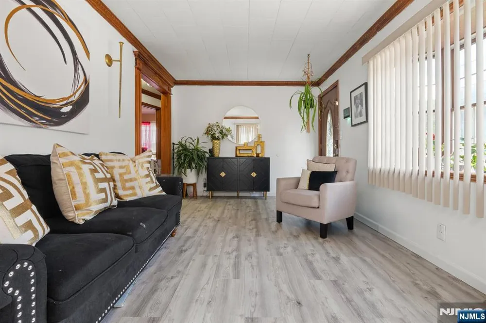 379 Chamberlain Avenue Paterson, NJ 07502