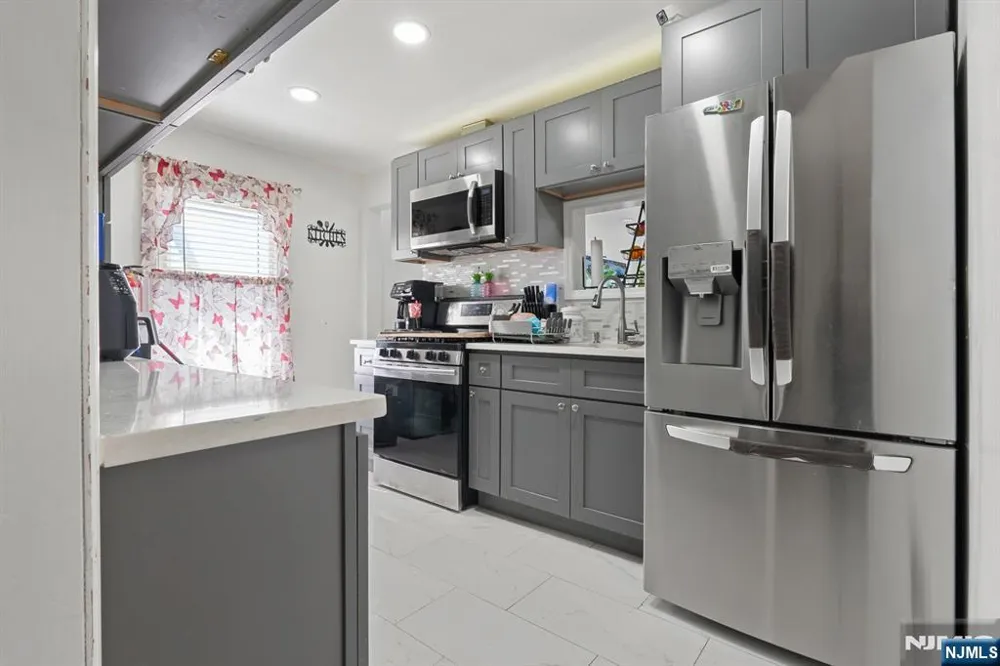 379 Chamberlain Avenue Paterson, NJ 07502