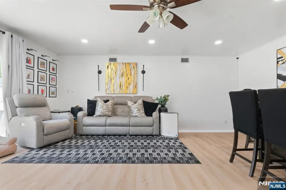 379 Chamberlain Avenue Paterson, NJ 07502