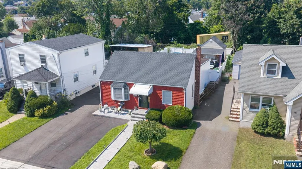 379 Chamberlain Avenue Paterson, NJ 07502