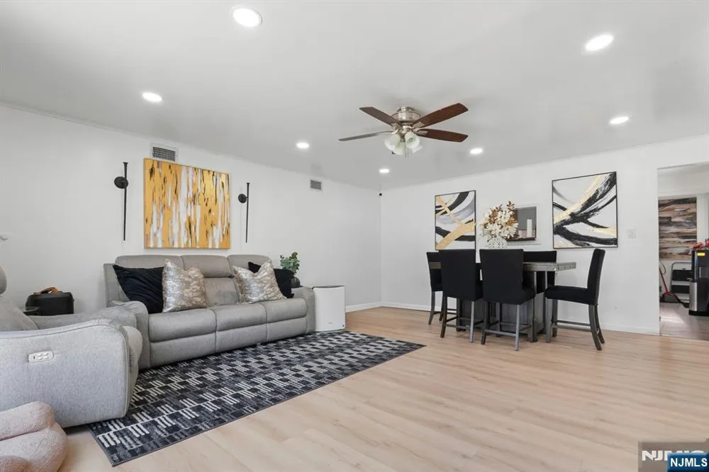 379 Chamberlain Avenue Paterson, NJ 07502