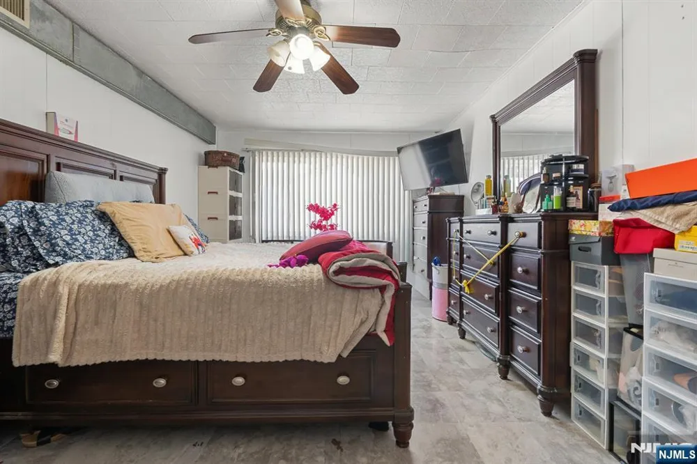 379 Chamberlain Avenue Paterson, NJ 07502