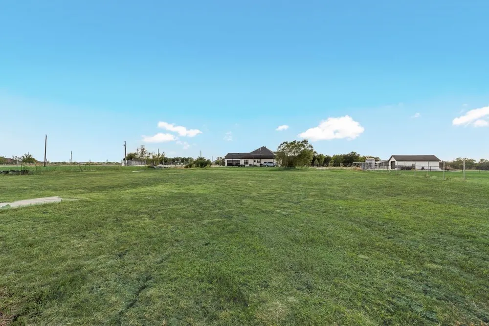 610 Ewing Road Ferris, TX 75125