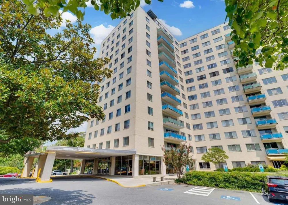10201 GROSVENOR #422 Rockville, MD 20852
