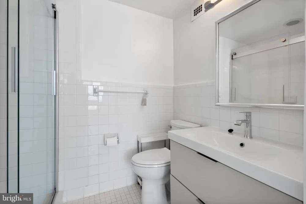 10201 GROSVENOR #422 Rockville, MD 20852