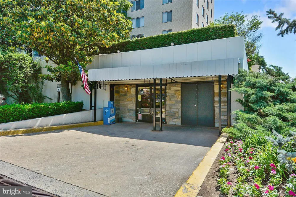10201 GROSVENOR #422 Rockville, MD 20852