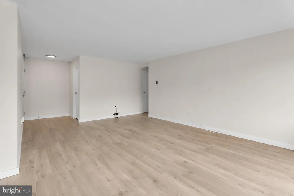 10201 GROSVENOR #422 Rockville, MD 20852