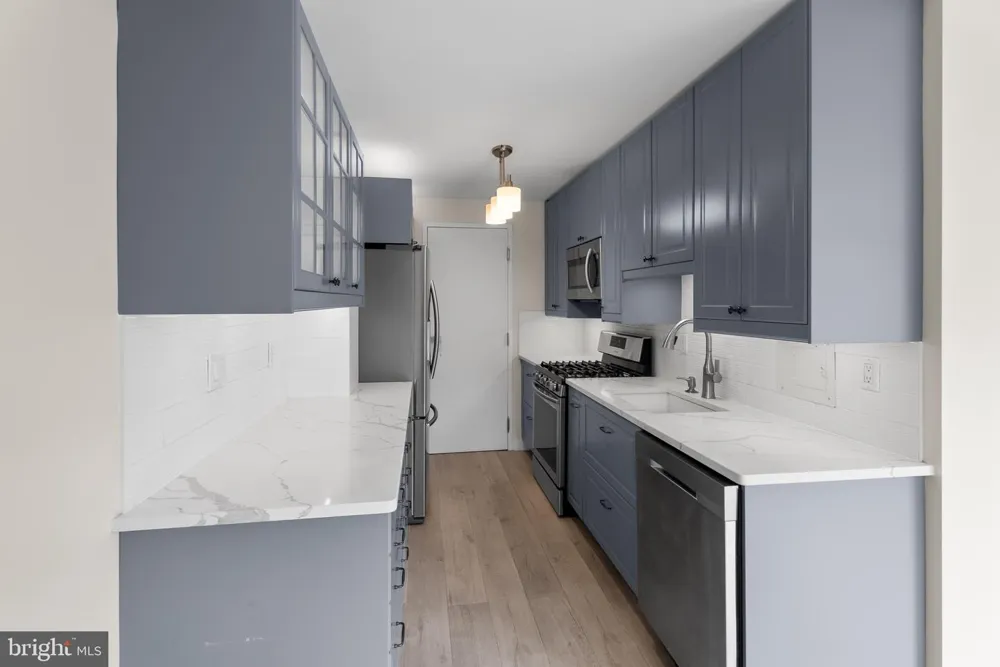 10201 GROSVENOR #422 Rockville, MD 20852
