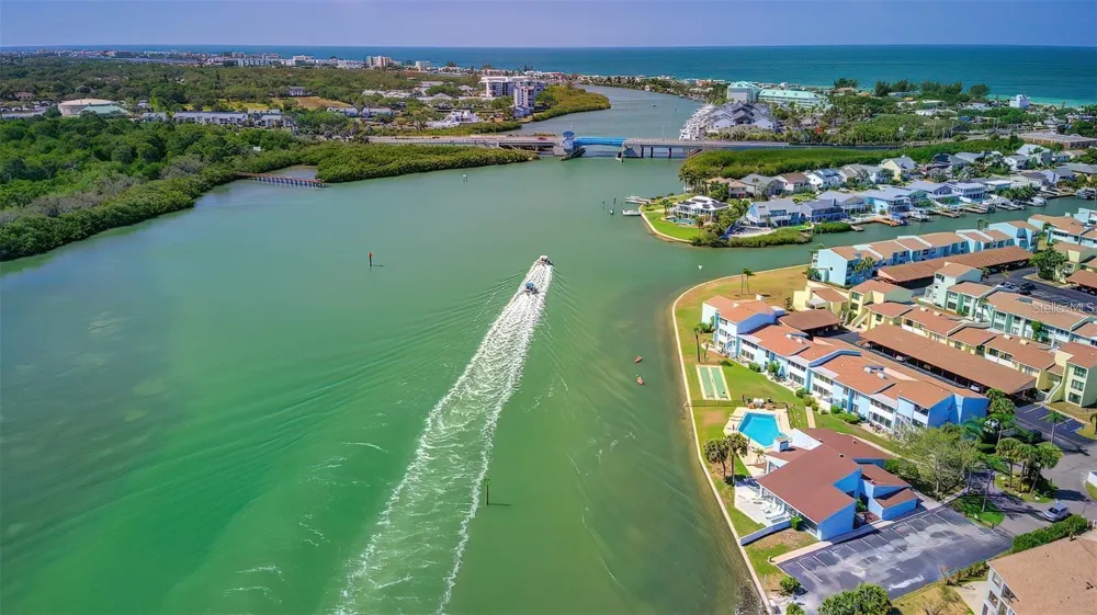 1 WINDRUSH BOULEVARD #81 Indian Rocks Beach, FL 33785