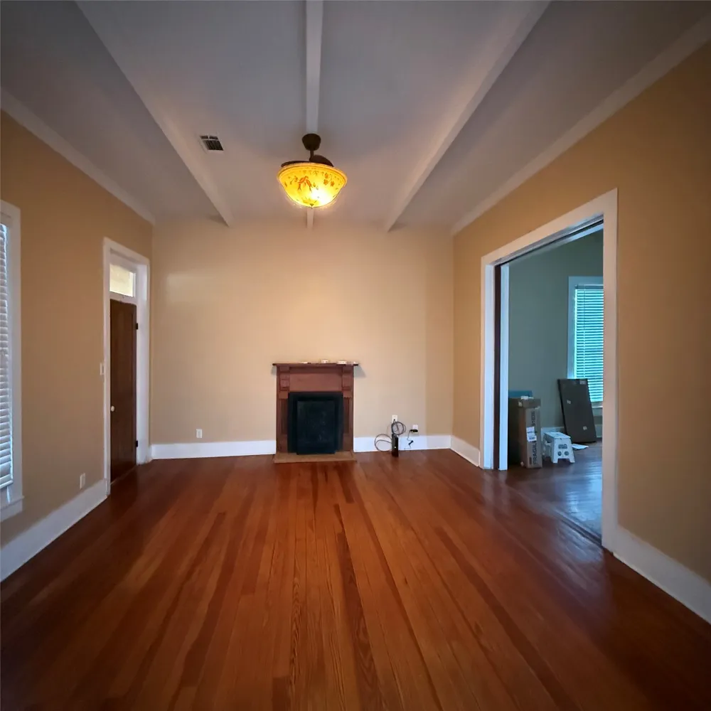 1604 S Austin Avenue Georgetown, TX 78626