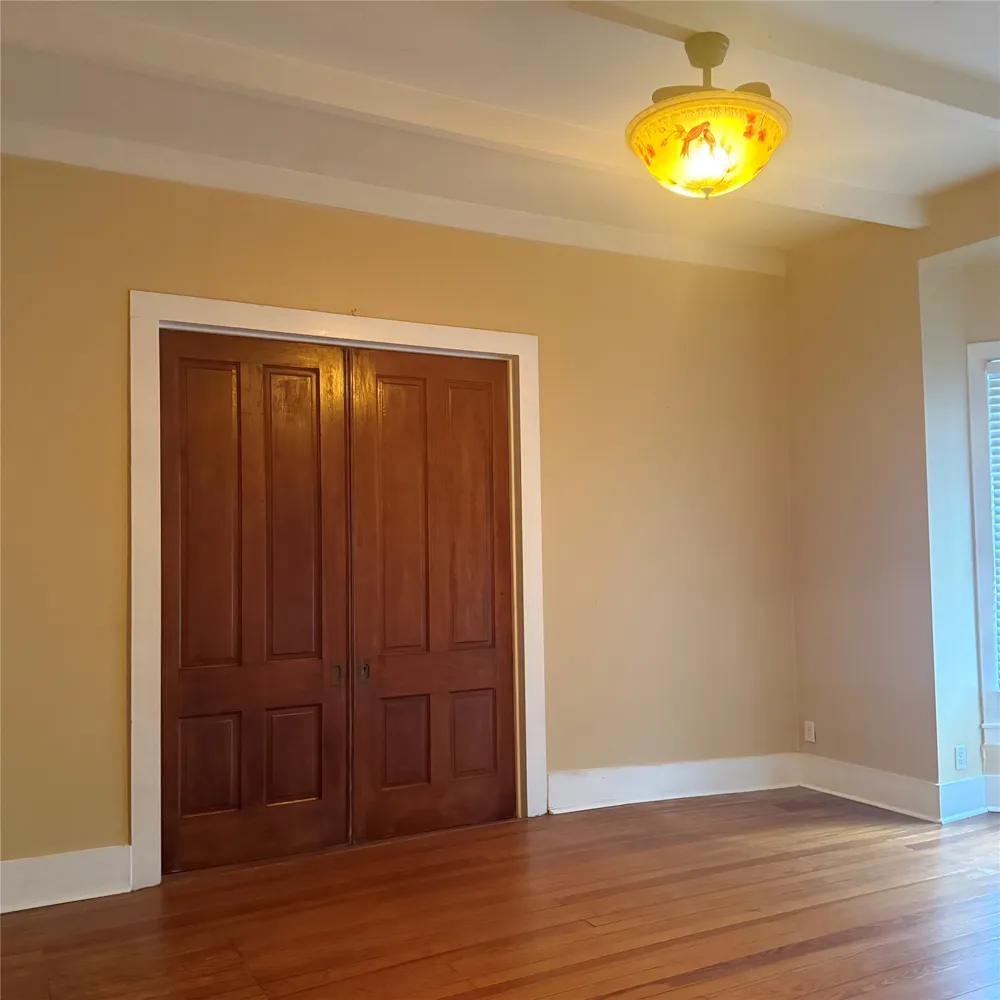 1604 S Austin Avenue Georgetown, TX 78626
