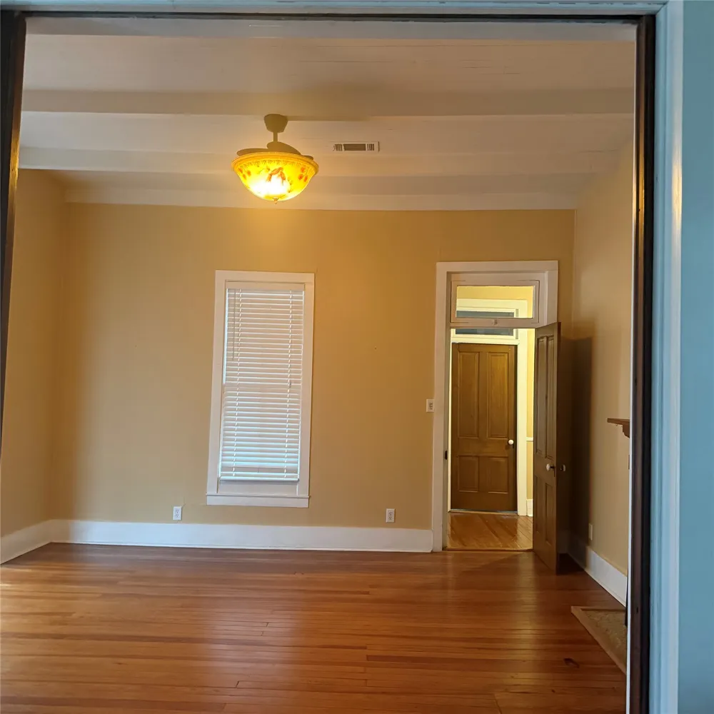 1604 S Austin Avenue Georgetown, TX 78626
