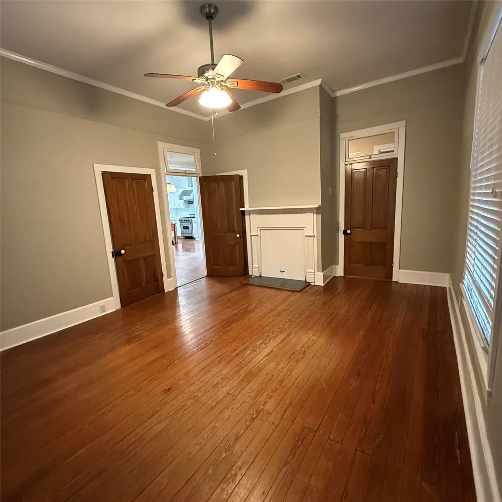 1604 S Austin Avenue Georgetown, TX 78626